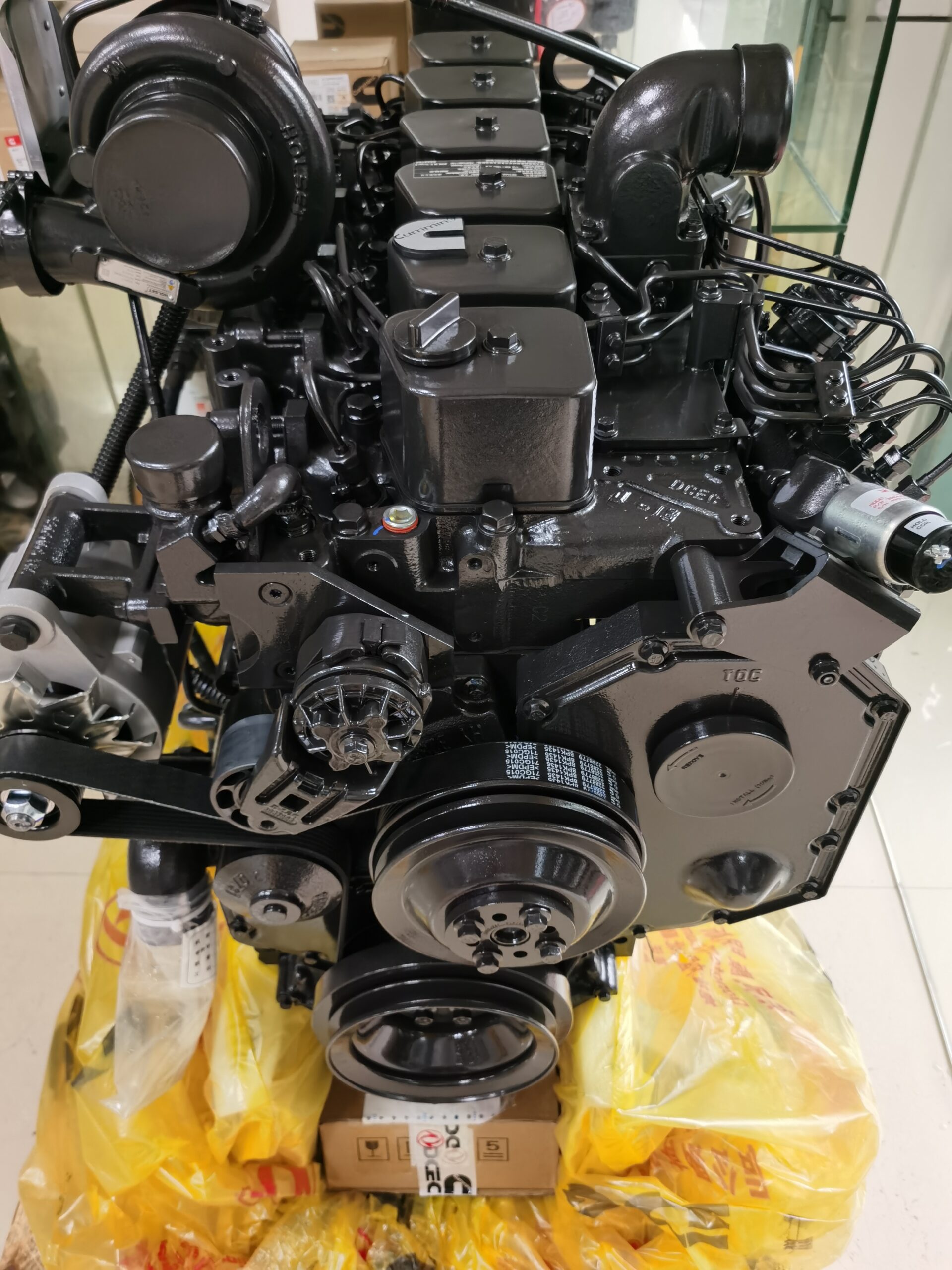 6BT5.9 Engine